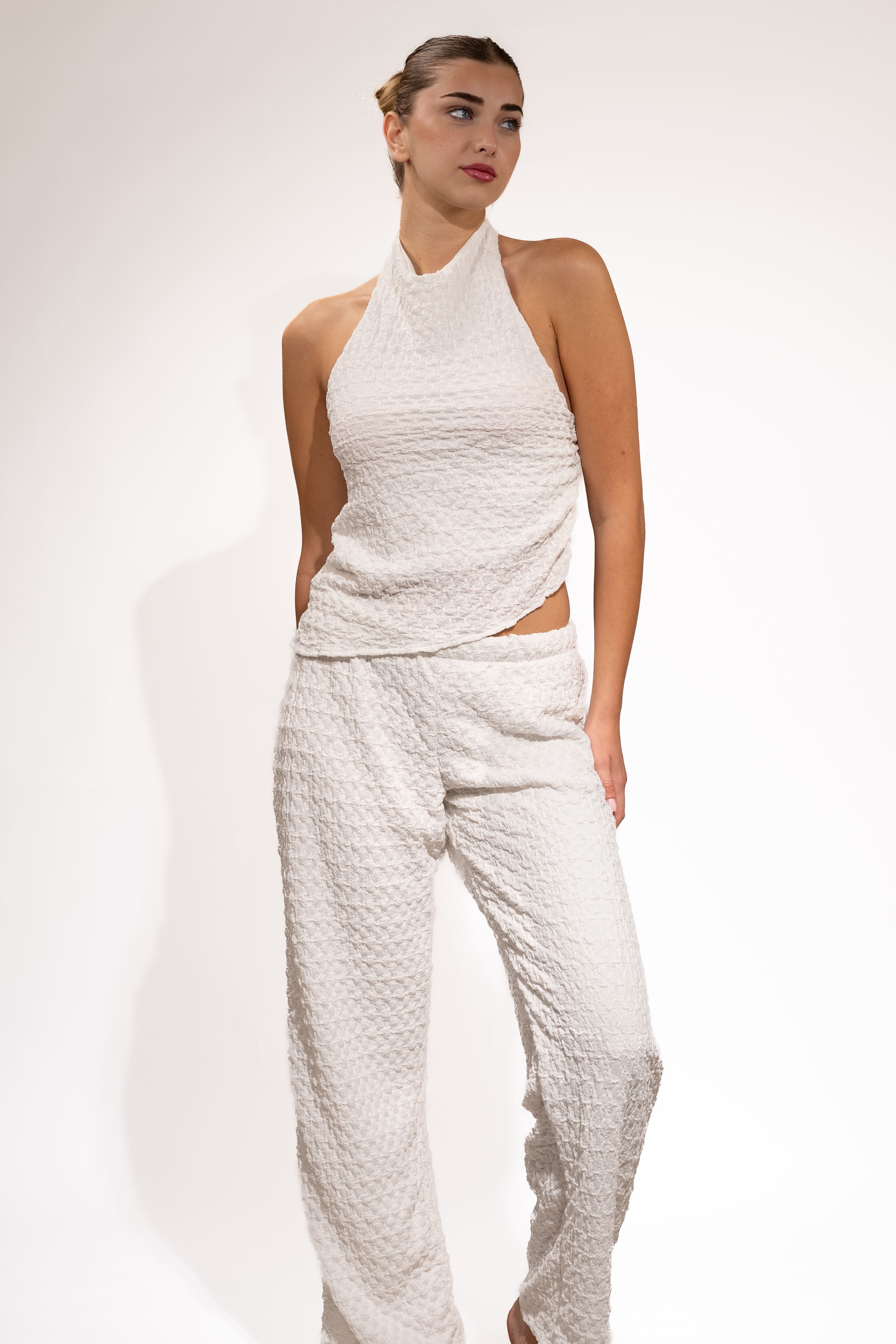 Textured Minimal Set - White