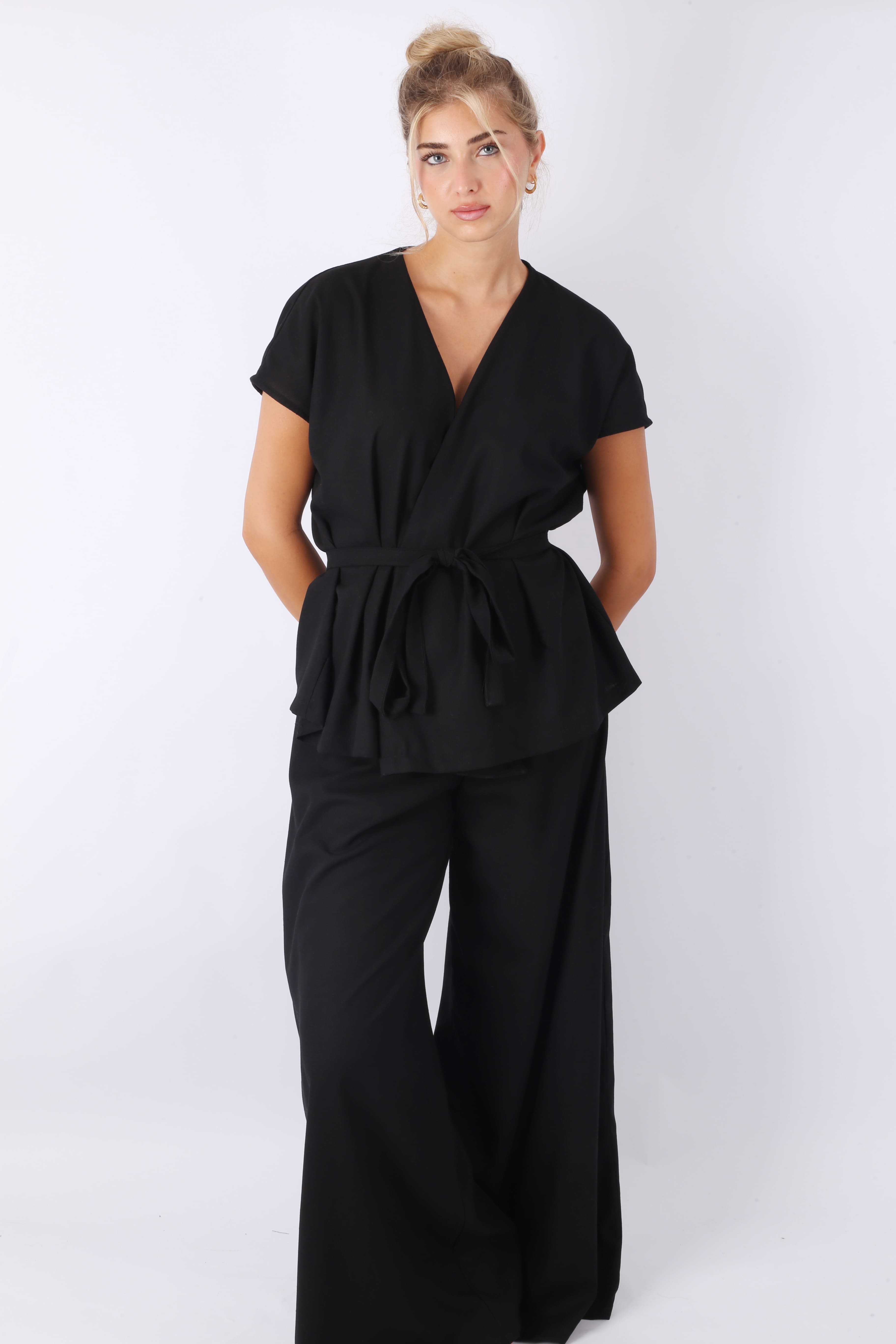 Lily Black Linen Set